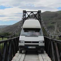 Very narow this bridge Puente Kusanovic